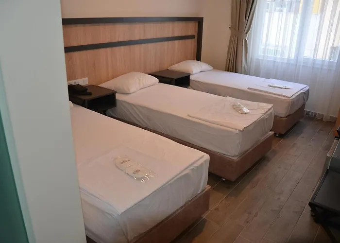 Piyes Hotel