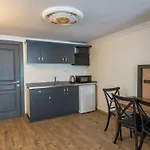 Piyes Отель