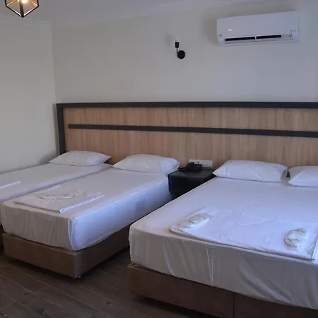 Piyes Hotell