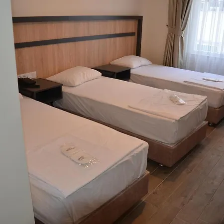 Piyes Hotell