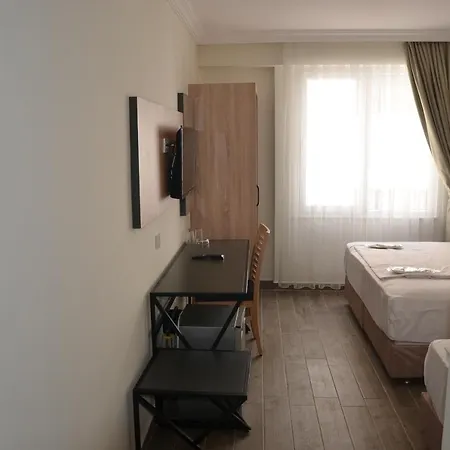 Hotell Piyes 3*
